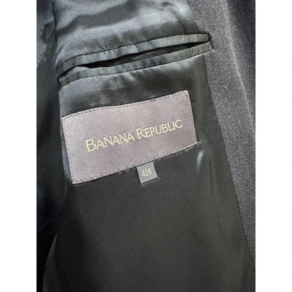 Banana Republic Men's Charcoal 100% Wool Suit 42R 34x31 Italy Business Formal